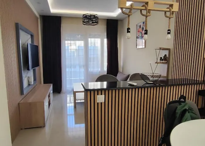 Marietta's Luxury For 5 *