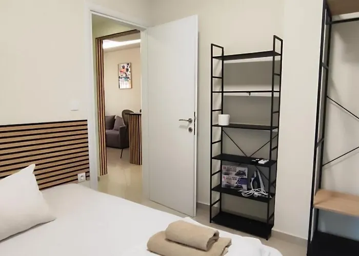 Marietta's Luxury For 5 * Peraía