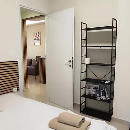 Marietta's Luxury For 5 * Peraía